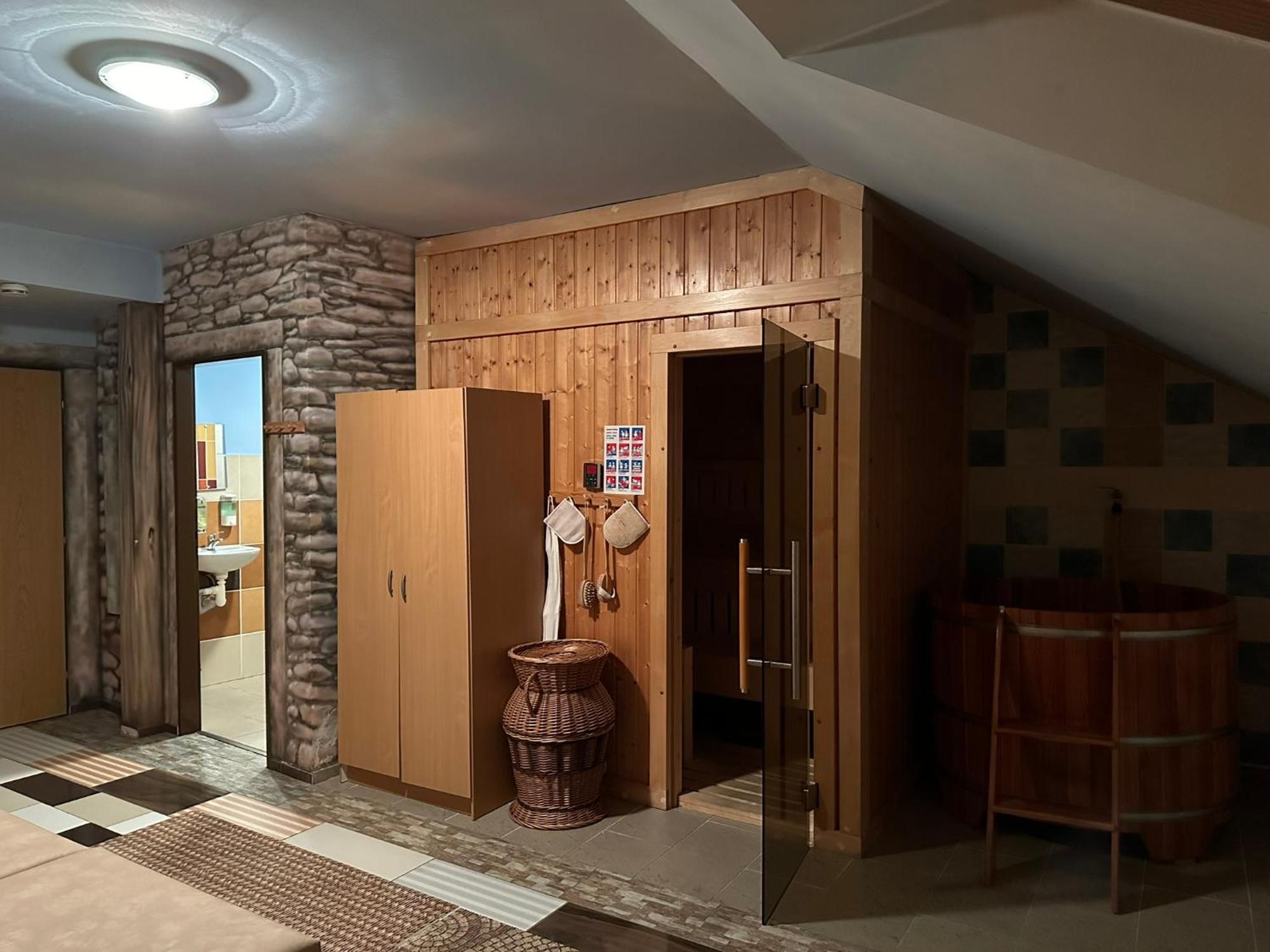 Wellness Club Villa Puclice Exteriör bild